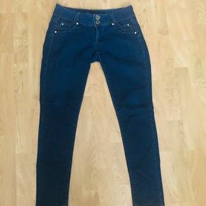 FRIDA Mid-rise Skinny Jeans
